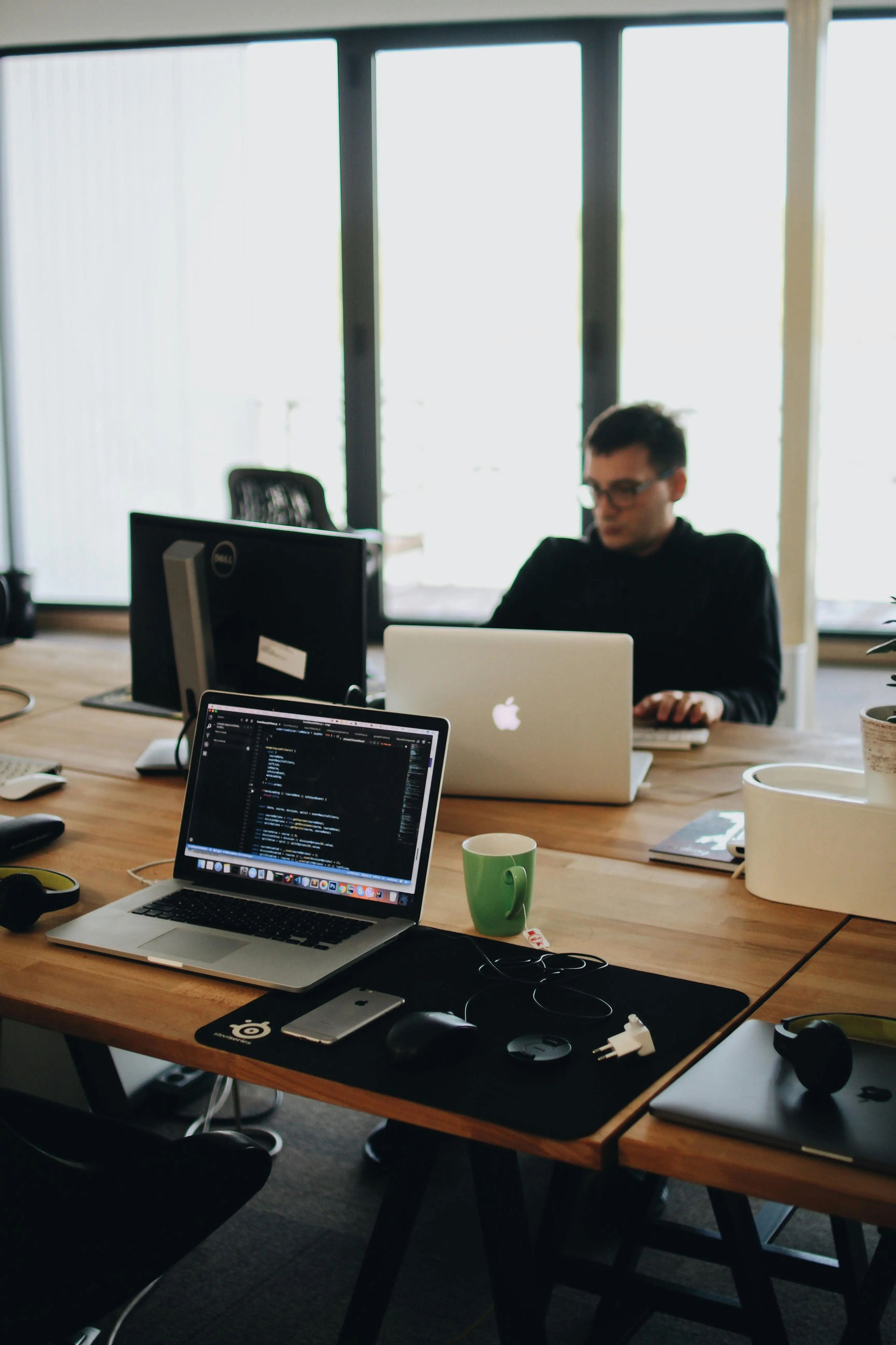 Développeur web freelance vs agence : que choisir pour votre projet digital en 2026 ?